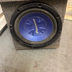 Kickers Black and Blue Amplifier